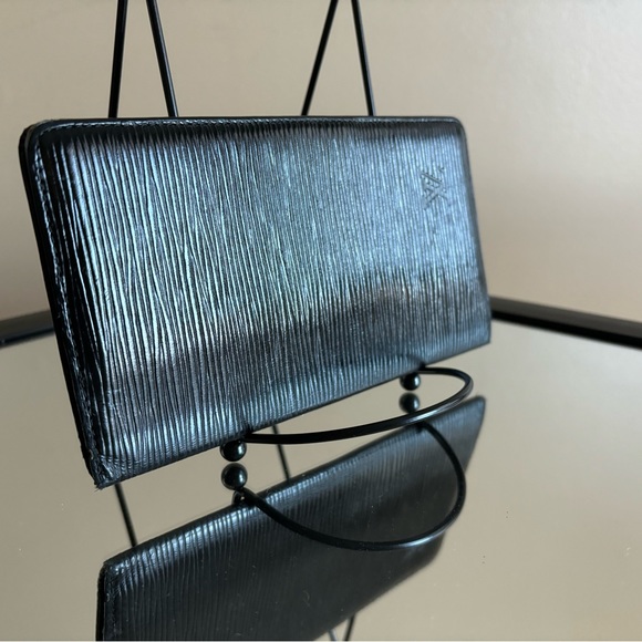 Vintage Louis Vuitton Black Epi Leather Vertical Unisex Wallet. - Picture 1 of 13